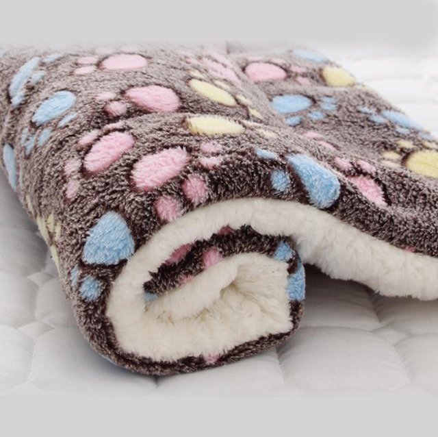 Soft Flannel Fleece Padded Pet Blanket for Dogs, Cat, Pets