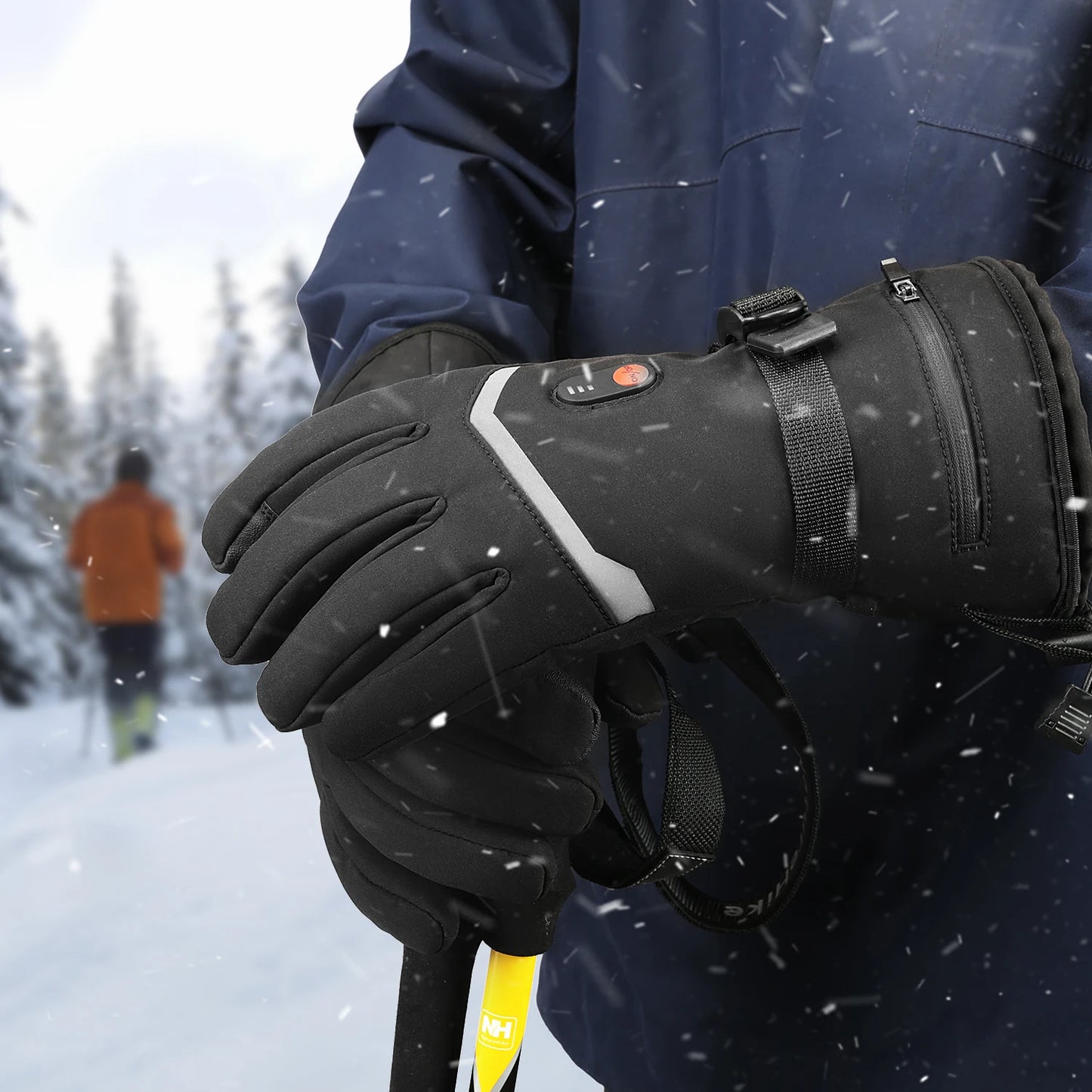 Electric heated gloves for winter use
